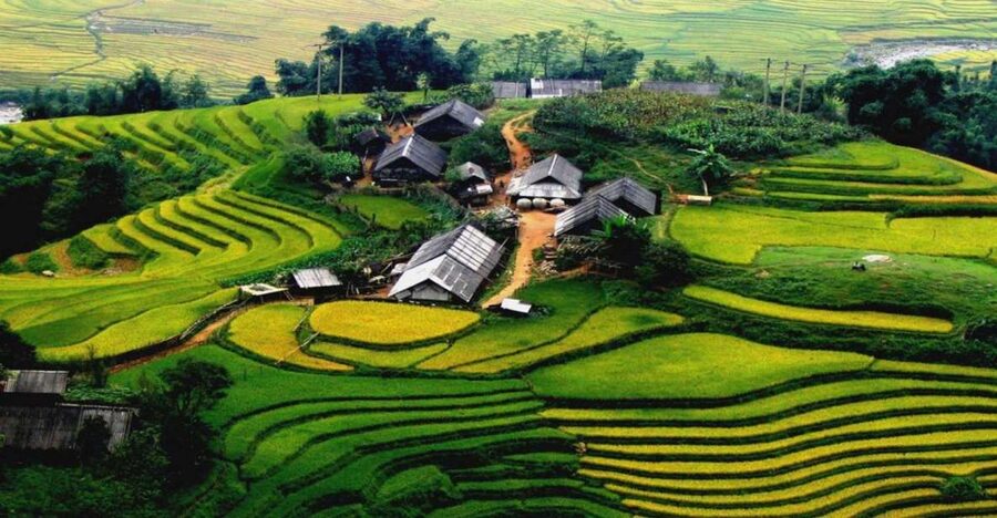 From Hanoi: Sapa 3-Day Medium Trek and Limousine Trip - Day two: Muong Hoa Valley, Lao Chai, and Ta Van