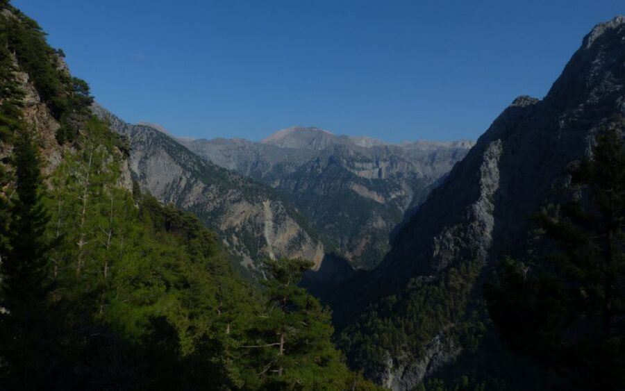 From Heraklion: Samaria Gorge Full-Day Guided Hiking Tour - The guide’s role on the trail