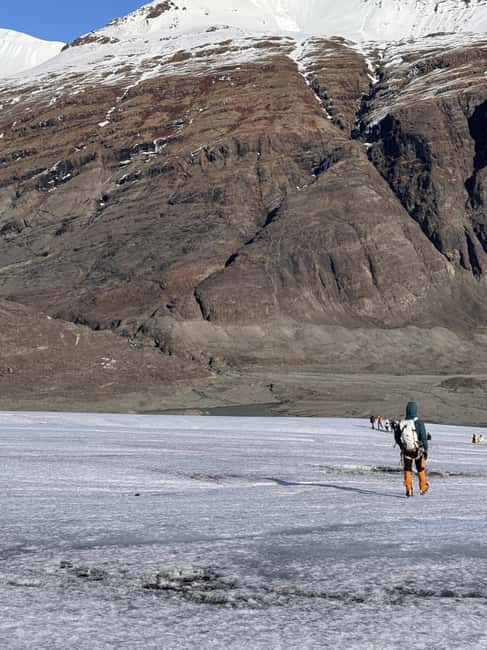 From Jökulsárlón: Vatnajökull Easy Level Glacier Hike - Why the season changes the experience