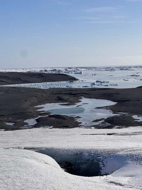 From Jökulsárlón: Vatnajökull Easy Level Glacier Hike - Guides make the difference