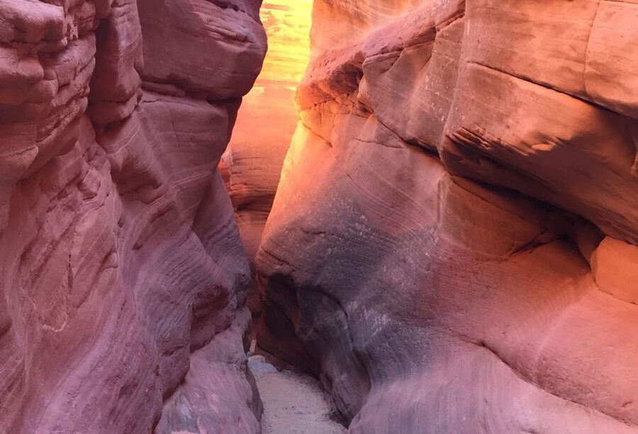 From Kanab: 3-Hour Peek-a-Boo Slot Canyon Hiking/Photo Tour - Key points at a glance