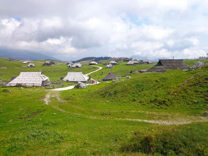 From Ljubljana: Velika Planina Guided Hike - Traditional huts and a glimpse of shepherd life