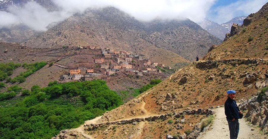From Marrakech: Atlas Mountains 4-Day Hike with Hotels - Day 2: Walking the Imnane Valley to Imi Oughlad
