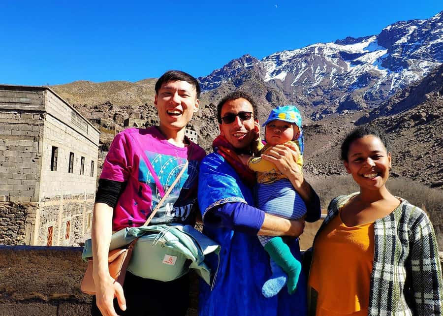 From Marrakech: Atlas Mountains Summit Trek - Reaching Isk and choosing where to eat