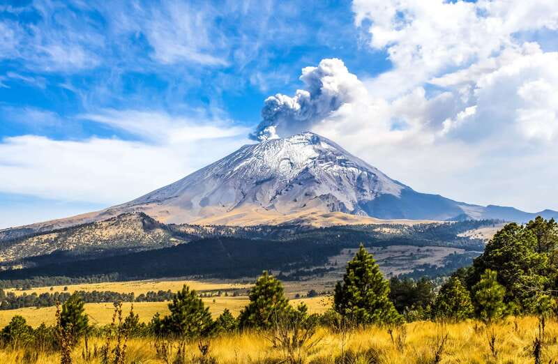 From Mexico City: Hike Iztaccihuatl Volcano with an Alpinist - Paso de Cortés: the best first view of both volcanoes
