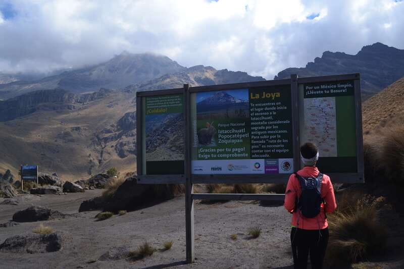 From Mexico City: Hike Iztaccihuatl Volcano with an Alpinist - What the three-hour hike feels like