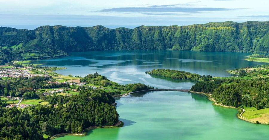 From Ponta Delgada: Vista do Rei to Sete Cidades Guided Trek - What the 2.5-hour format really gives you