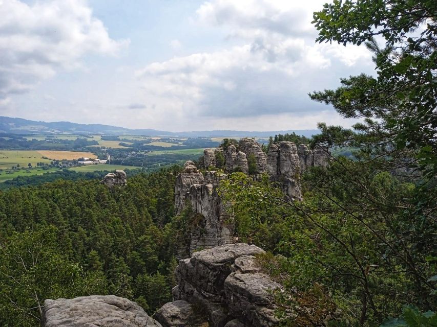 From Prague: Full-Day Bohemian Paradise Guided Hiking Trip - Hlavatice lookout starts the walking day