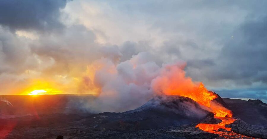 From Reykjavík: Fagradalsfjall Volcano Hike with Geologist - The hike takes two to three hours