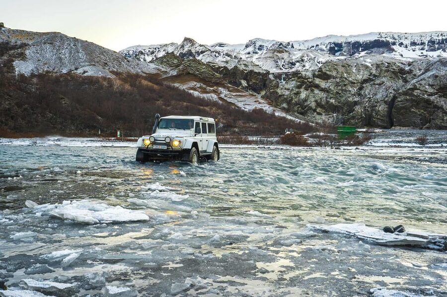 From Rvk: Private Day-Tour to Thorsmork with Mountain Hike - What the guide adds to a private day