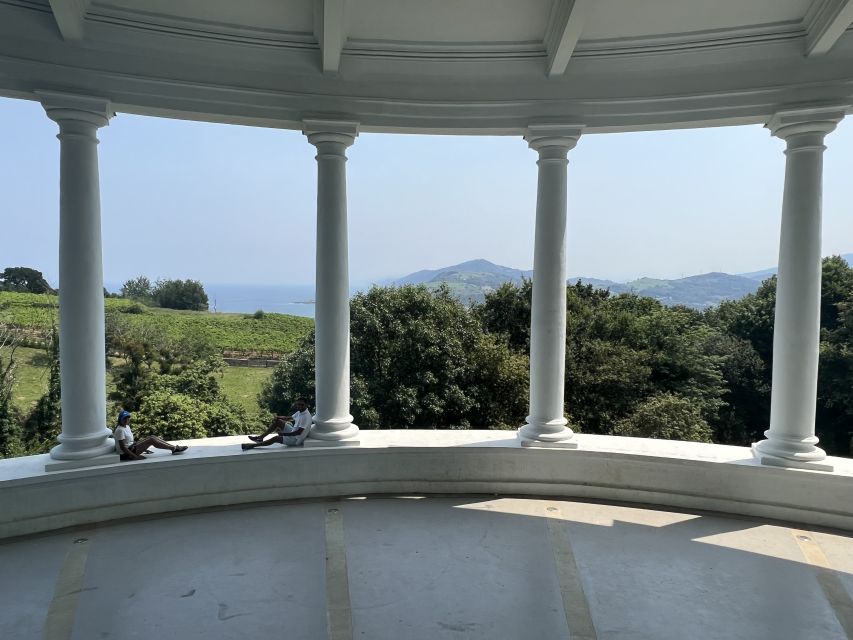 From San Sebastian: Guided Coastal Hike with Winery Tasting - Txakoli tasting with tuna and anchovies