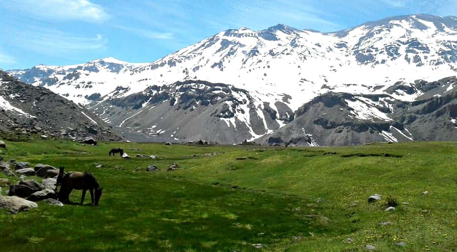 From Santiago: Cajón del Maipo and Volcán San José Hike 8K - Why this hike is different from a standard Cajón del Maipo tour