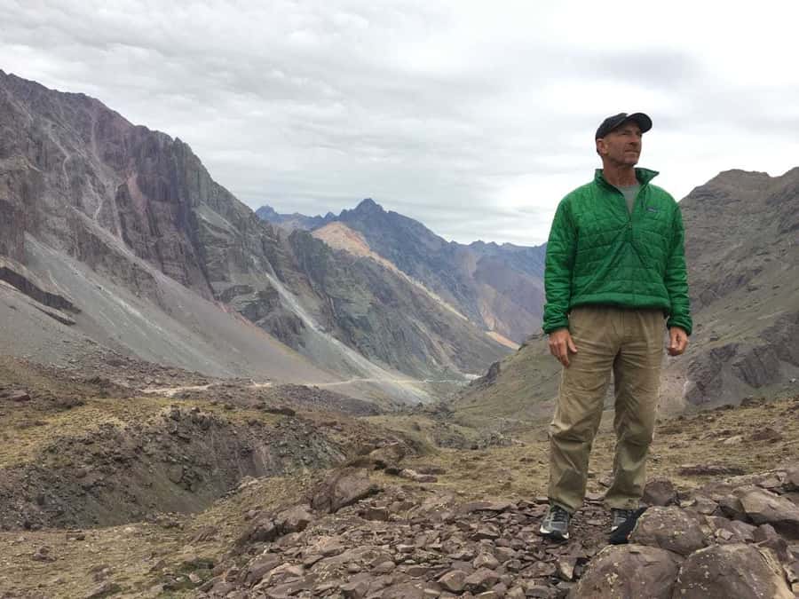From Santiago: Cajón del Maipo and Volcán San José Hike 8K - The wine, cheese, and snack stop after the hike