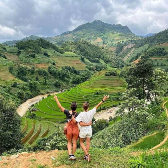 From Sapa : 1 Day Amazing Sapa Trek To Terrace rice field - Leaving Sapa town on foot