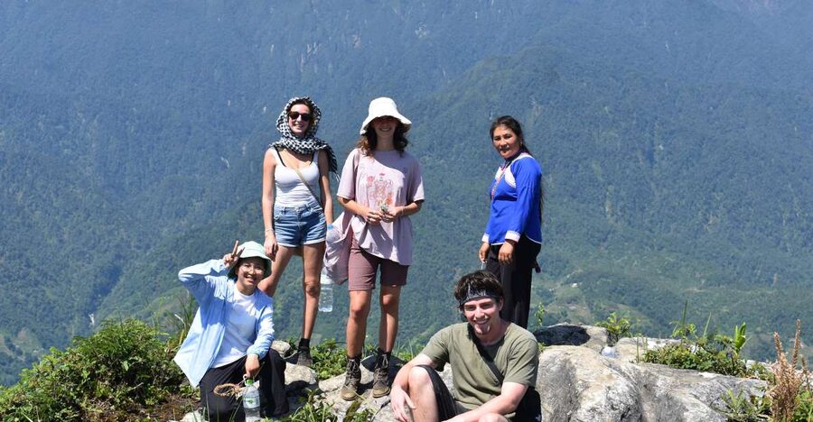 From Sapa: Muong Hoa Valley View & Village Trek 1-Day - Climbing from Sapa to Sa Seng Village