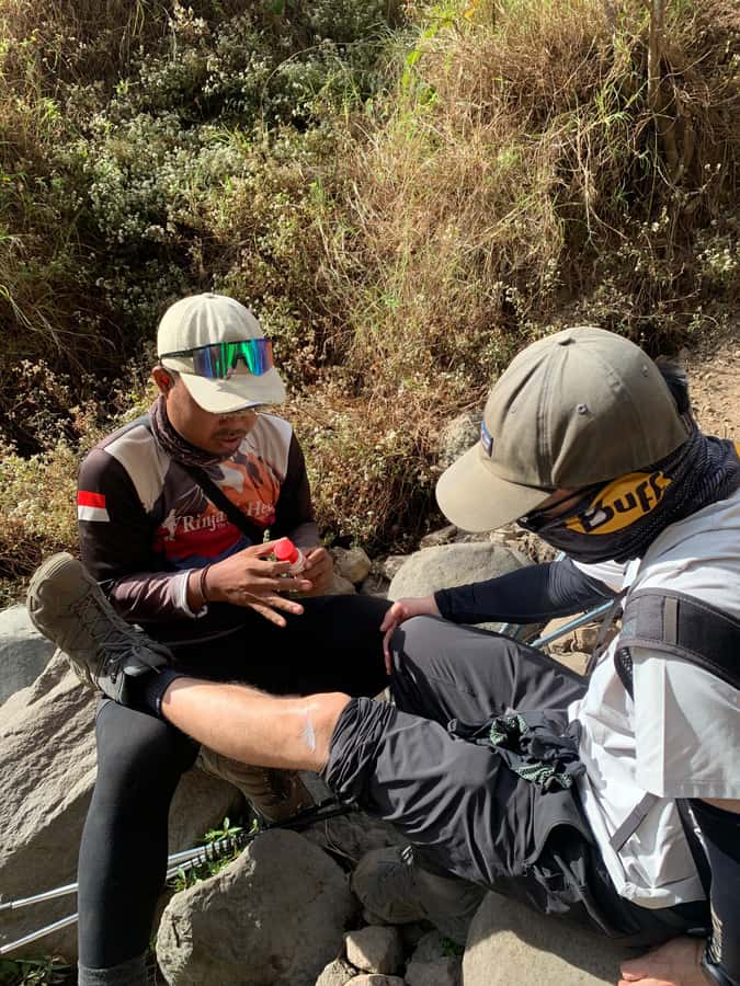 From Senaru: Mount Rinjani 2-Day Trek to Summit - Guides, group size, and the human side of the trek