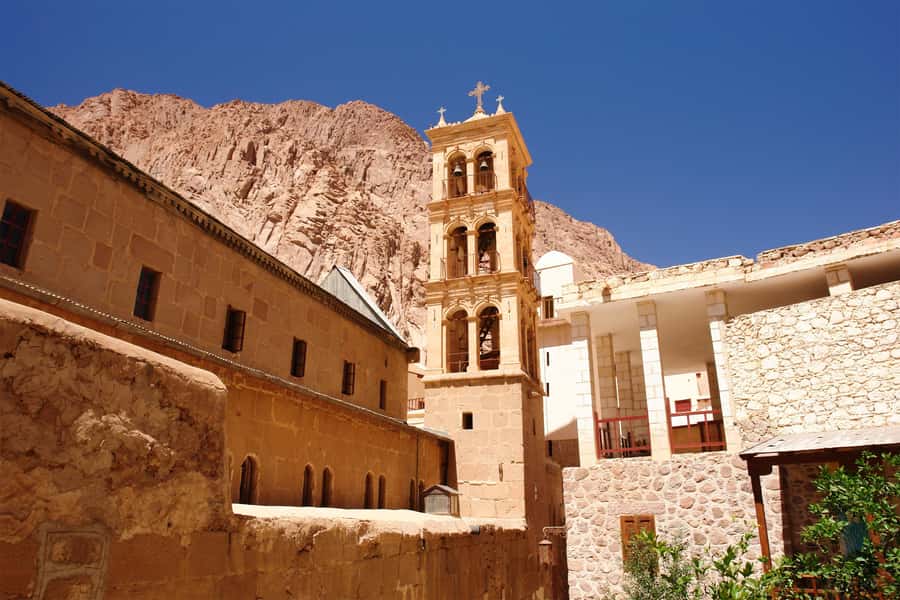 From Sharm: Mount Moses Trekking, Sunrise & Monastery Visit - Descending Mount Sinai and taking breakfast