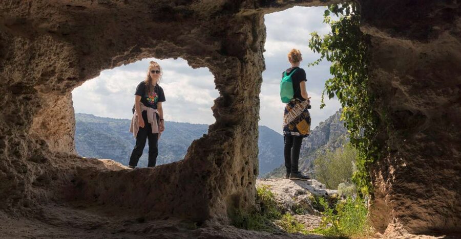 From Siracusa: Pantalica Nature Reserve Guided Hiking Tour - How the timing affects your Siracusa day