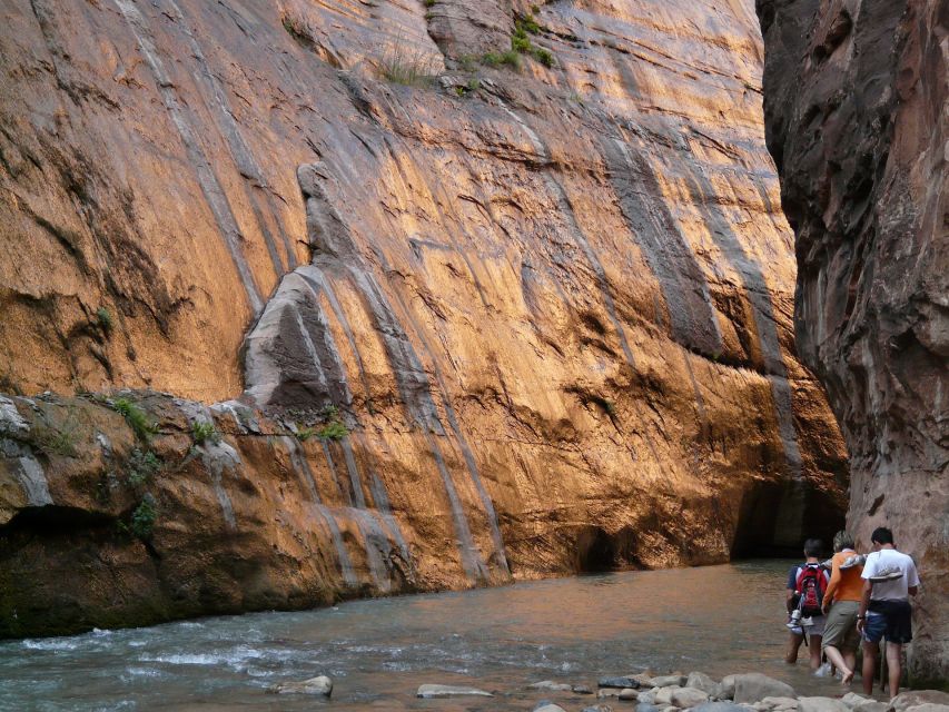 From Springdale: The Zion Narrows Hike with Lunch - Key points at a glance