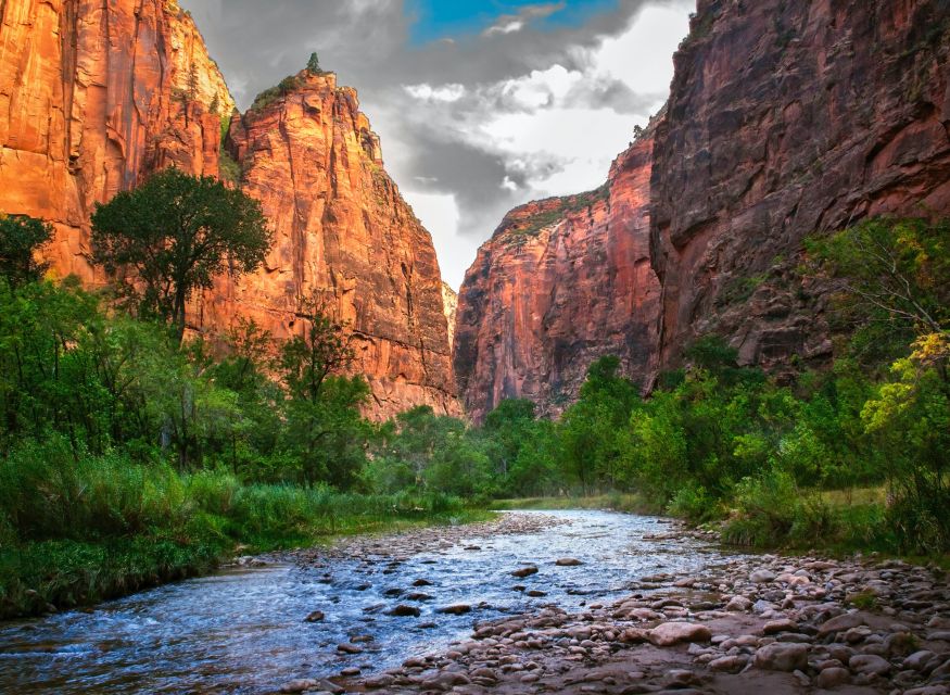 From Springdale: The Zion Narrows Hike with Lunch - Starting at Zion Guide Hub in Springdale