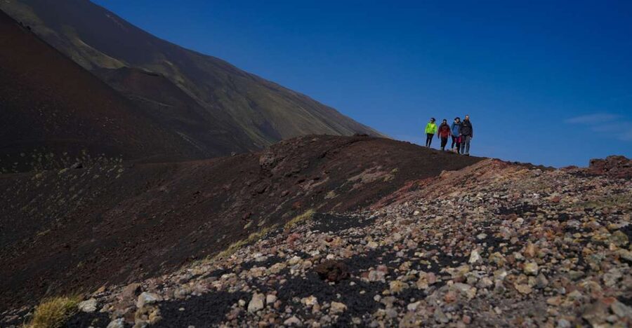 From Syracuse: Mount Etna Guided Morning Hike & Food Tasting - Paying extra to go higher on Etna