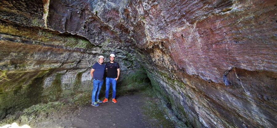 From Syracuse: Mount Etna Guided Morning Hike & Food Tasting - Entering Grotta dei Tre Livelli