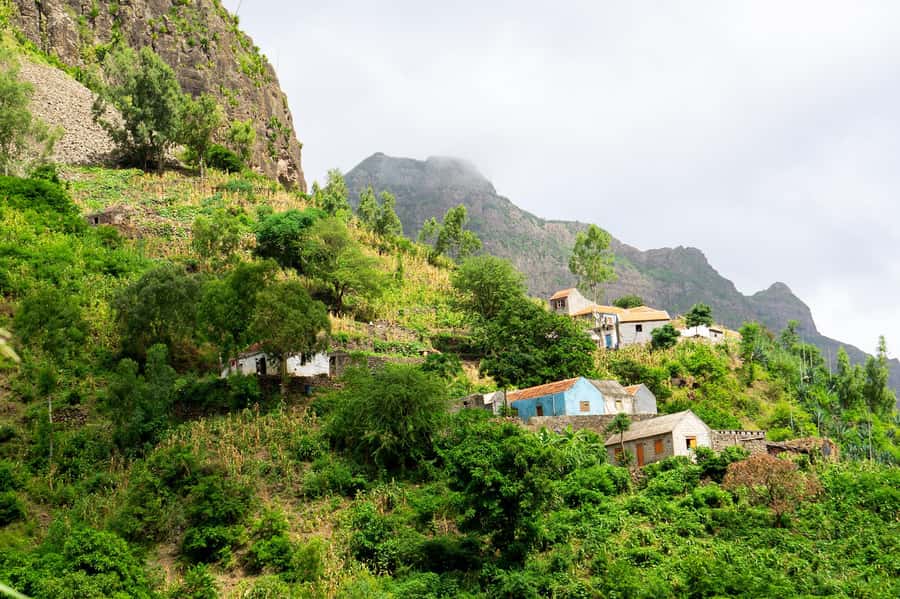 From Tarrafal: Serra to Principal Hike & Lunch with locals - Views from the mountain route
