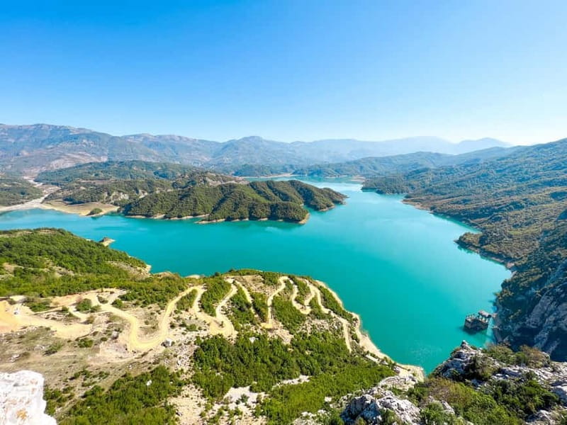 From Tirana: PRIVATE Hiking Tour Lake Bovilla & Mount Gamti - Food, free time, and the farm-style restaurant