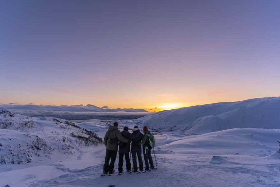 From Tromsø: Snowshoe Hike with Local Guides - Learning to use snowshoes without fuss