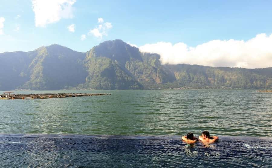 From Ubud: Mount Batur Hiking With Hotspring - The descent is easier on the lungs, harder on the feet
