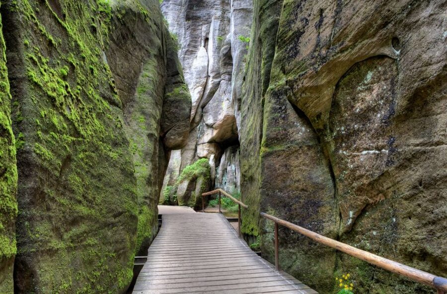 From Wroclaw: Hiking Trail in Rock City Adrspach - The mouse hole and the end of the walk