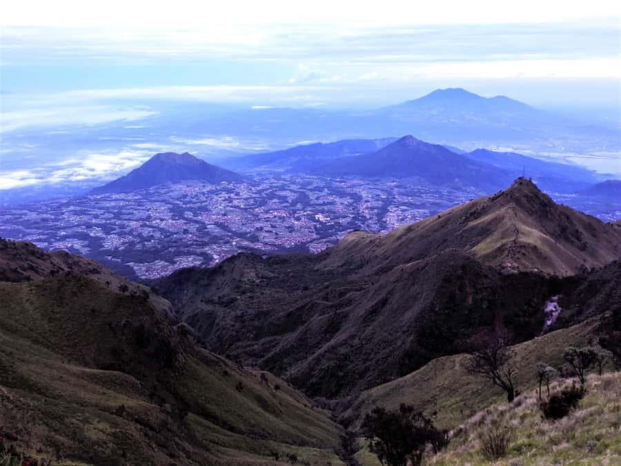 From Yogyakarta: Mount Merbabu One Day Hiking Tour - Quick take on the Merbabu summit day