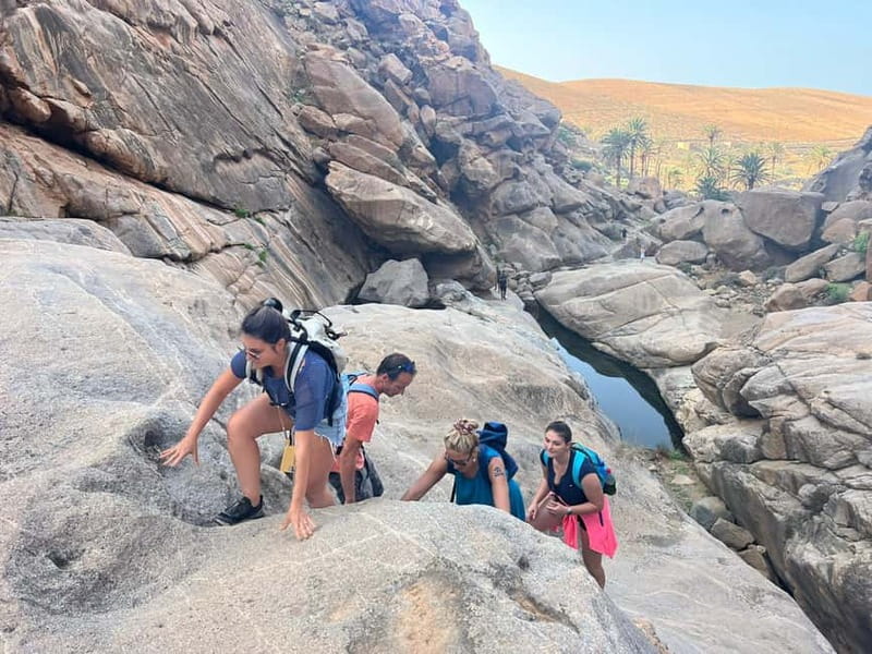 Fuerteventura: Ajuy Caves & hike to secret Las Penitas Arco - How difficult is the hike?