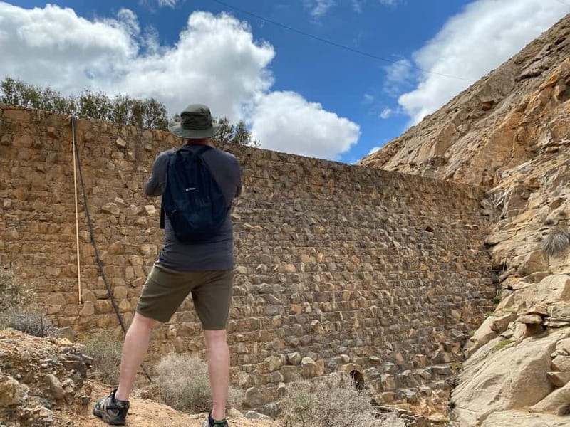 Fuerteventura: Ajuy Caves & hike to secret Las Penitas Arco - What guide Bas adds to the day