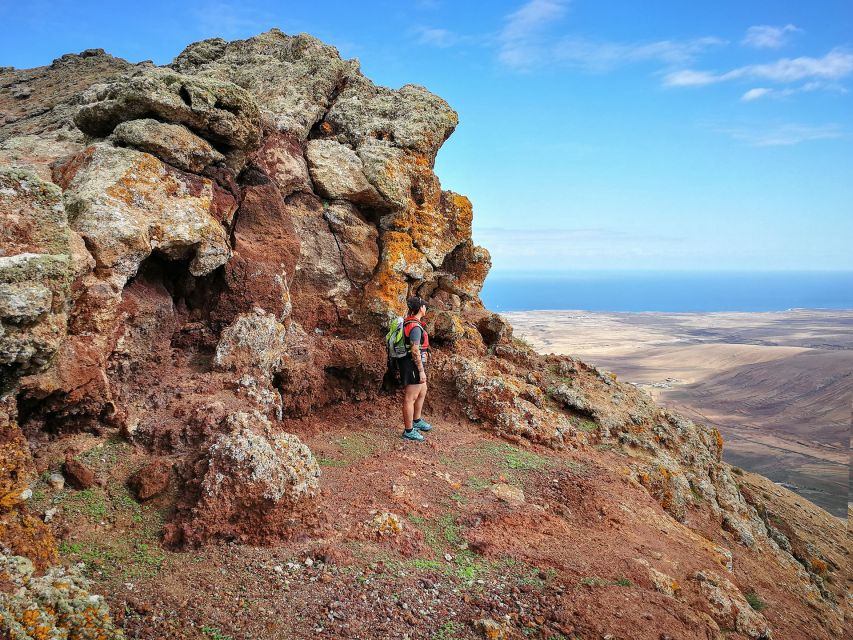 Fuerteventura: Montaña Escanfraga Volcano Summit Hike - Inside the huge volcanic crater