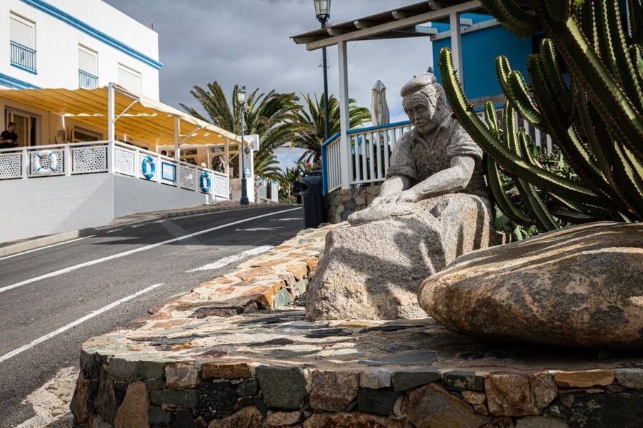 Fuerteventura: Wild Coast and Legends Hike - Walking through the ravine to the chapel