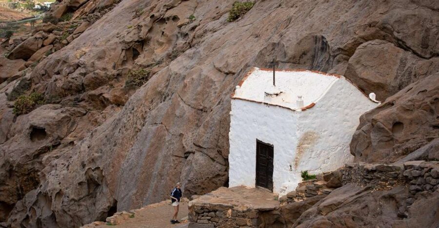 Fuerteventura: Wild Coast and Legends Hike - Guide quality and the small-group advantage