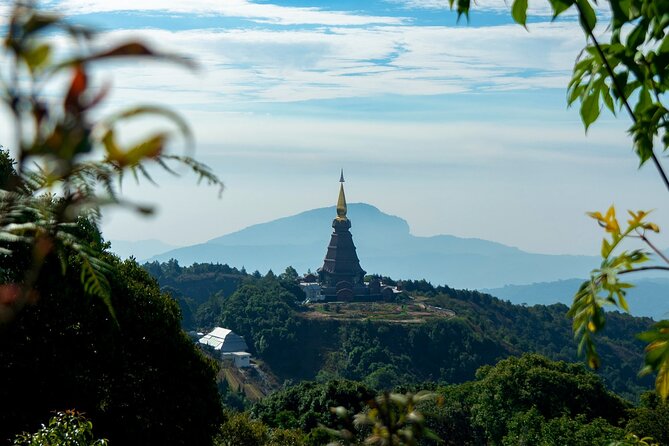 Full-Day Doi Inthanon National Park Tour with Trek and Pagodas - The King’s and Queen’s Pagodas