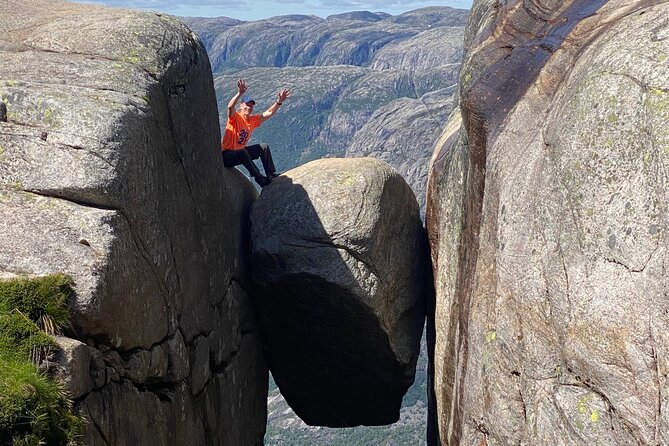 Full Day Hiking Adventure from Bergen to Trolltunga - Why the guide can make or break the day