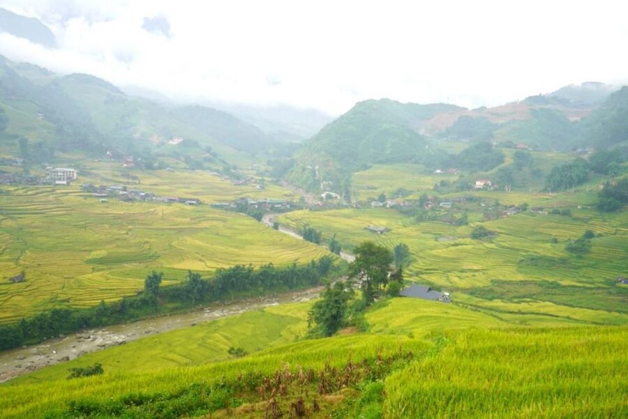 Full Day Trekking Lao Chai-Ta Van and Cat Cat Village - Shoes, clothing, and the small details that matter