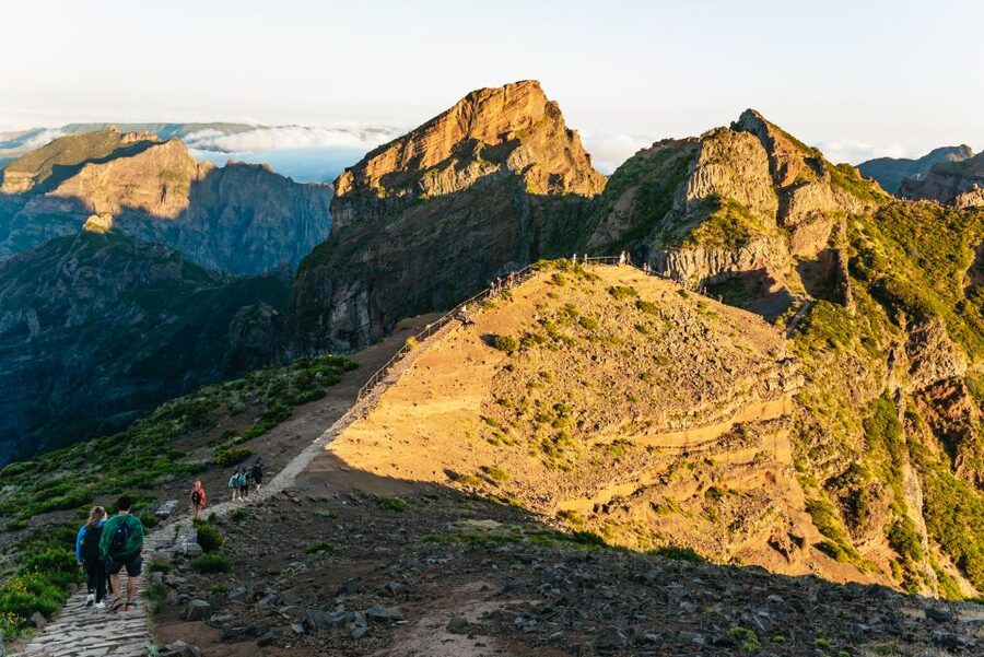 Funchal: Pico do Arieiro Sunrise Hiking Transfer - Sunrise above the clouds at Pico do Arieiro