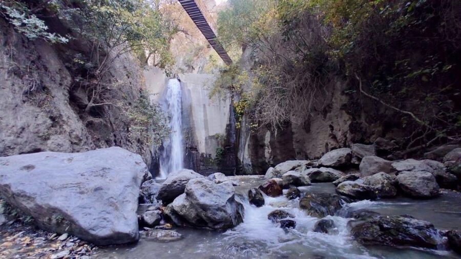 Granada: Los Cahorros Guided Afternoon Hiking Tour - The hanging bridge and rocky finish
