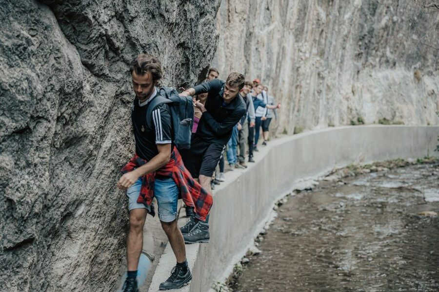 Granada: Los Cahorros Guided Afternoon Hiking Tour - Who should book it