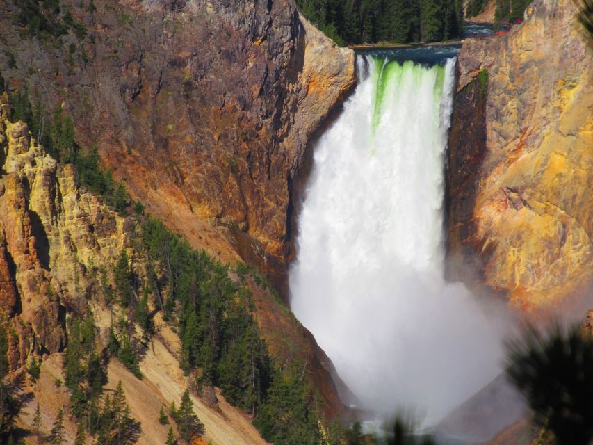 Grand Canyon of the Yellowstone: Loop Hike with Lunch - Following the Grand Canyon rim toward Artist Point