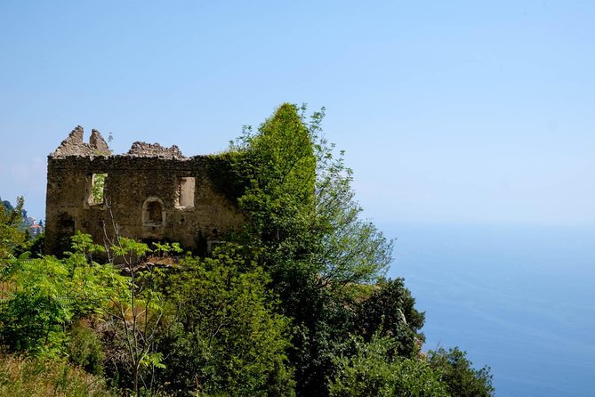 Guided Day Hike on the Path of the Gods with Sorrento Transfer - The shepherd’s hut lunch stop