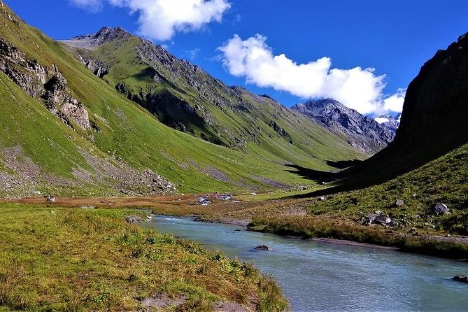 Har Ki dun Trek by Himalaya Shelter - Day three: Osla to Kalkatidhar at 3,300 meters