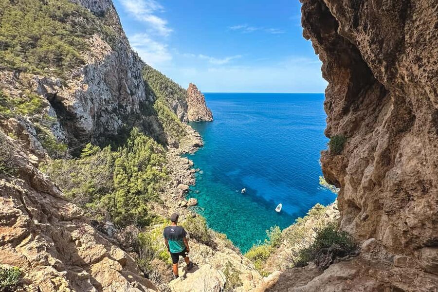 Hidden Ibiza: Winter Coastal Hikes, Secret Coves & Serenity - What the four hours feel like