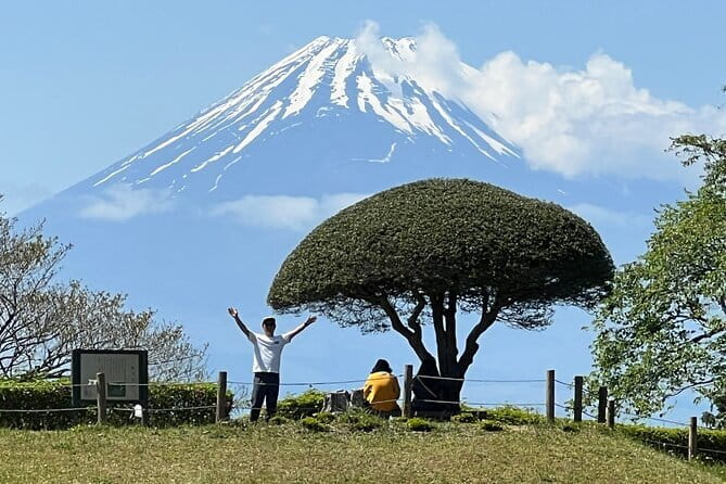 Hike Hakone Hachiri - Finishing in Mishima beside the Genbegawa waterway