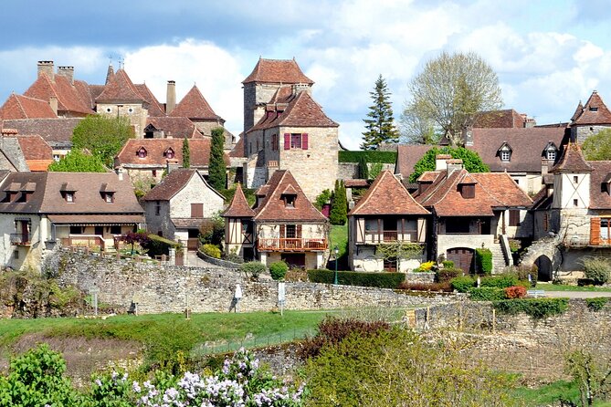 Hike to discover the most beautiful villages of France of the Dordogne valley : Loubressac and Autoire - Key points to know before you book