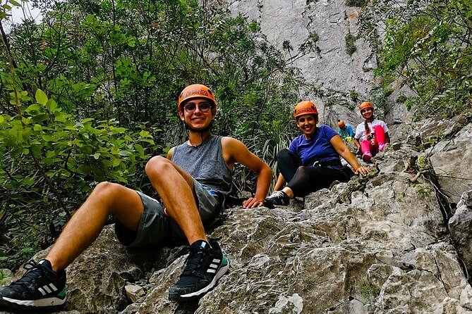 Hiking Climbing And Rappelling In The Eaglets Nest - The route from Parque la Huasteca to the Eaglets Nest